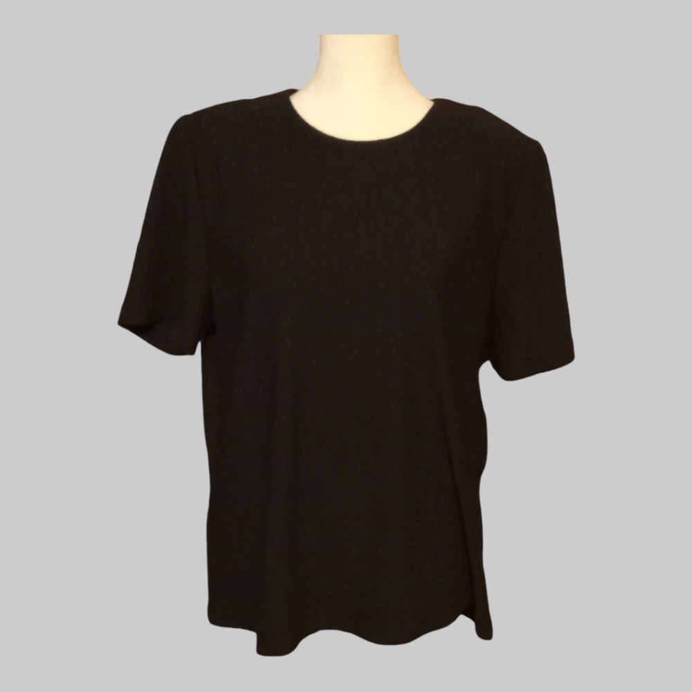 Black wrinkle resistant large blouse